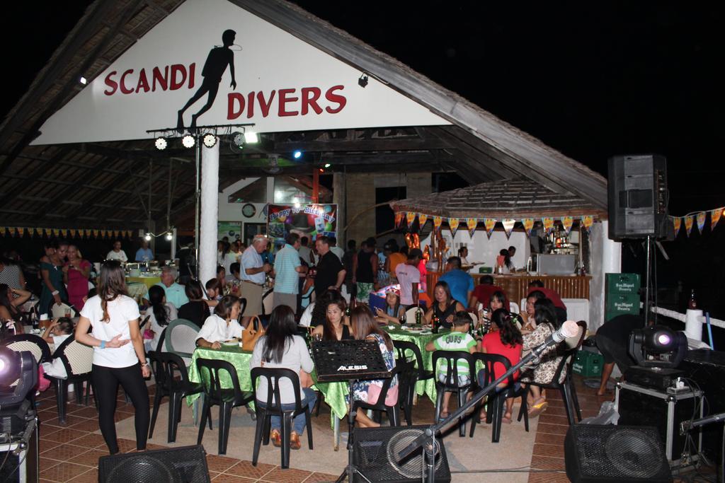 Scandi Divers Puerto Galera Buitenkant foto