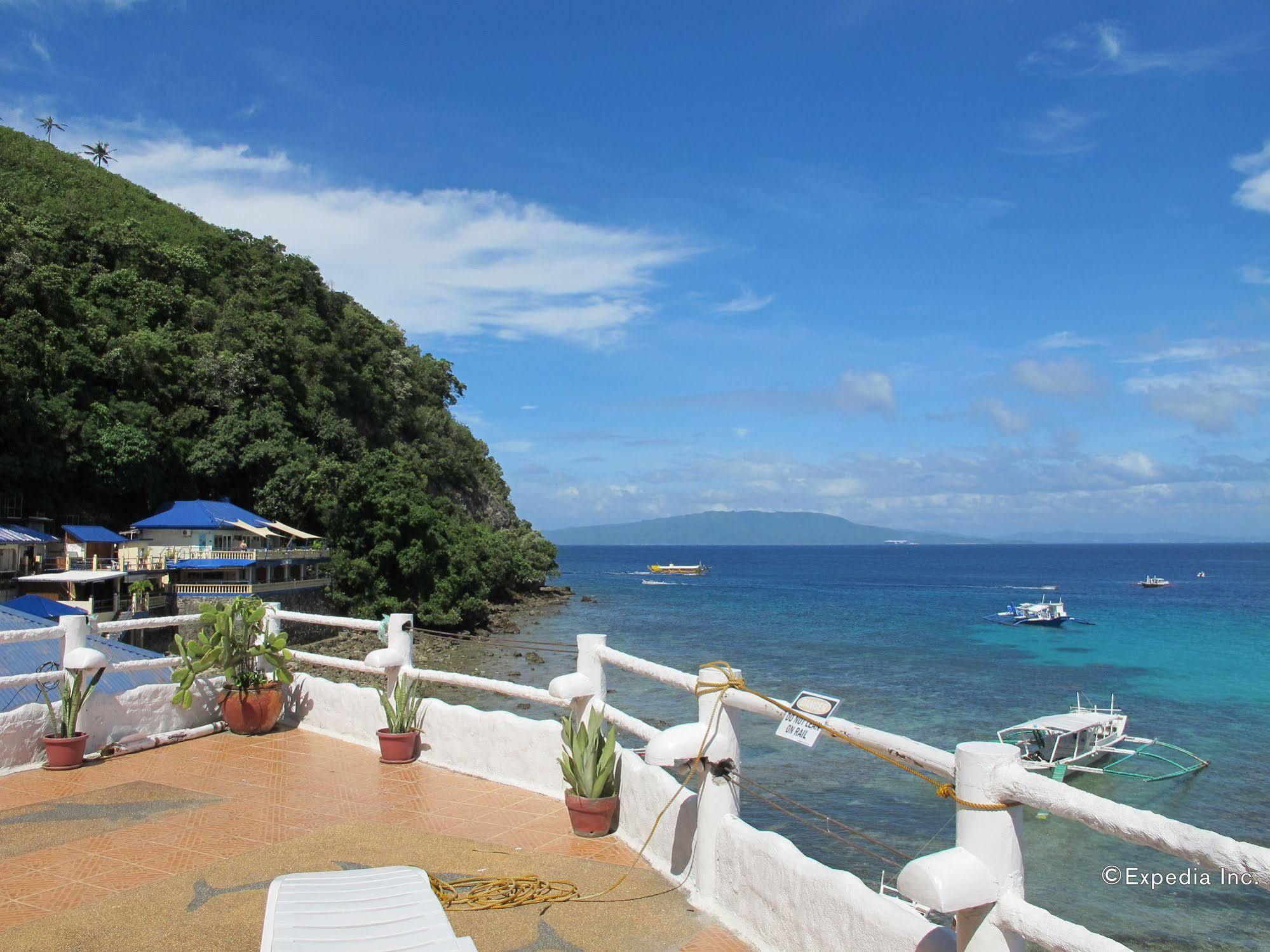 Scandi Divers Puerto Galera Buitenkant foto