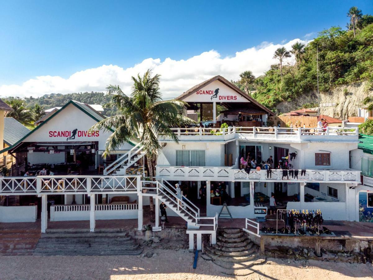 Scandi Divers Puerto Galera Buitenkant foto